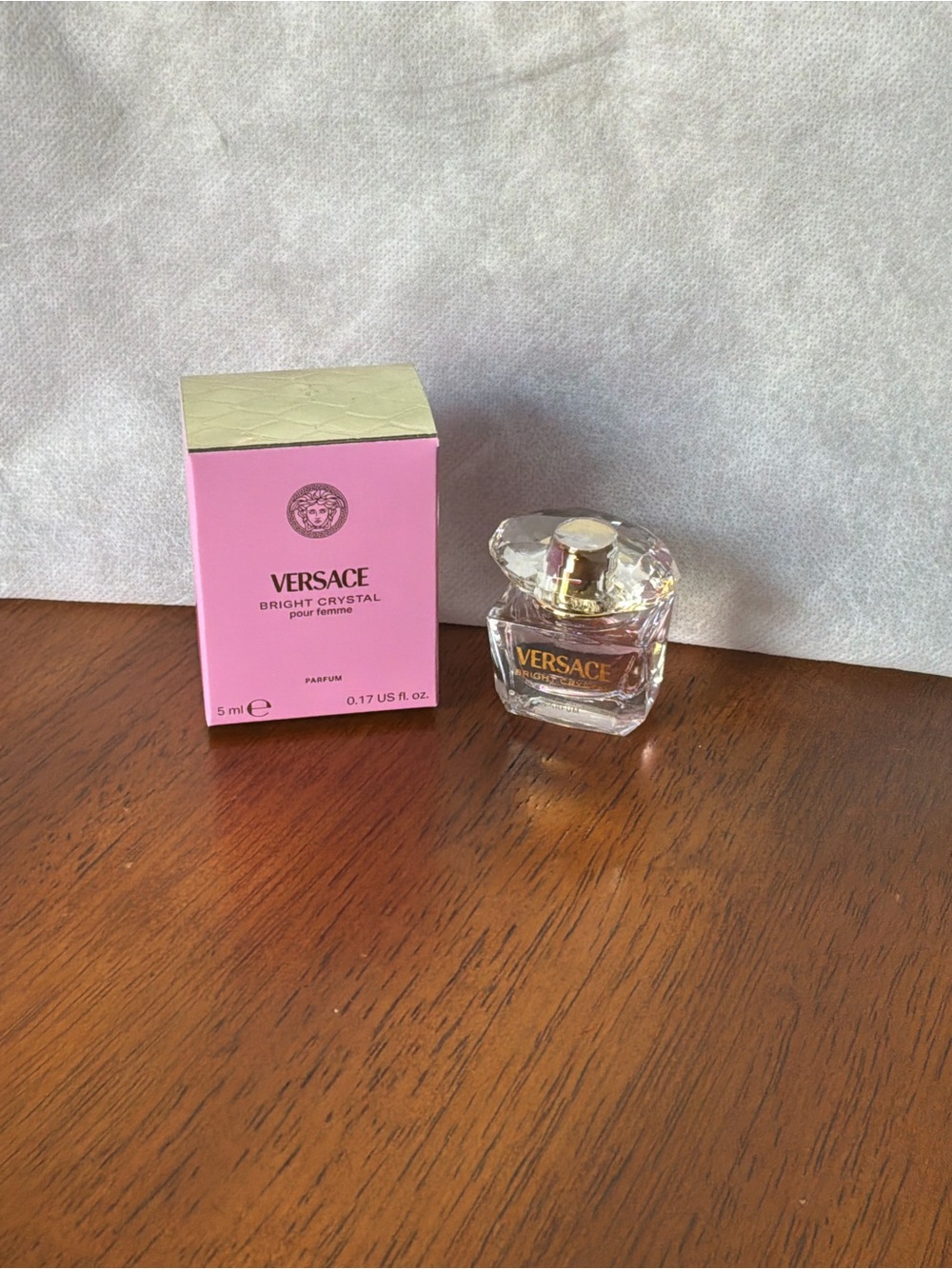 Versace Bright Crystal Parfum,NIB - Picture 2 of 3
